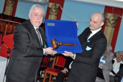 Entrega do malhete simbólico